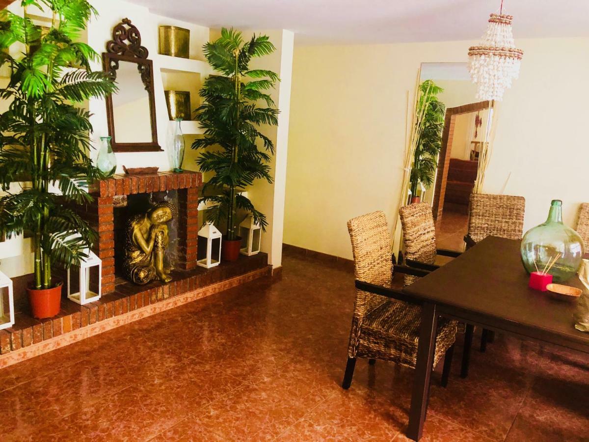Gran Casa Con Terraza A 3 Min Playa Con Wifi - Rodeada De Servicios Roquetas de Mar Exterior foto